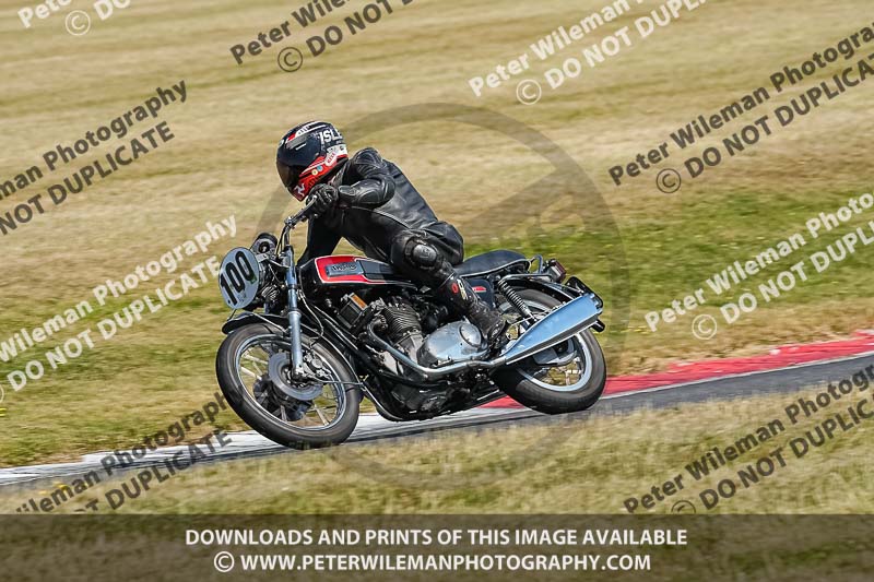 cadwell park;cadwell park photographs;cadwell trackday photographs;enduro digital images;event digital images;eventdigitalimages;peter wileman photography;racing digital images;trackday digital images;trackday photos